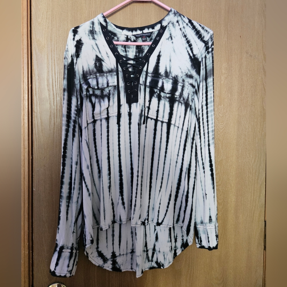 Rock & republic XS Black and White
